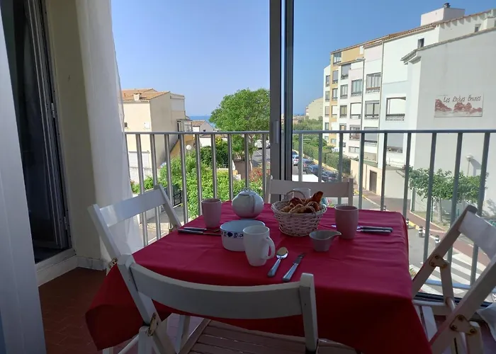Superbe T2 rénové, parking, 200m plage et falaises